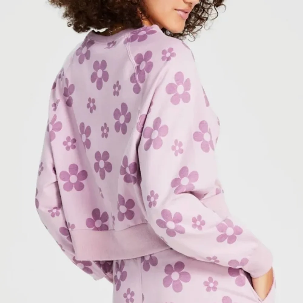 Rebellious One Sweatshirt Crew Neck Floral Purple Size XL NWT Preppy  FLAW